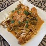 ヴェスタ - 料理写真:渡り蟹のトマトクリームソース