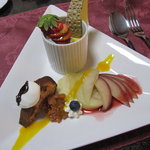 Ｂｉｓｔｒｏ　Ｒ - デザート(宮崎玉子のプリン・米粉のケーキ)