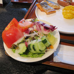 三井ガーデンホテル - このサラダのトマト、本当に美味しい。