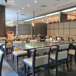 三井ガーデンホテル - 左が卵焼きの時々実演で、右奥がバイキング