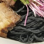 R+ 隠れ家すぎるラーメン屋 - 山椒東京ブラックXつけそば（2025年5月）