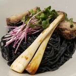 R+ 隠れ家すぎるラーメン屋 - 山椒東京ブラックXつけそば（2025年5月）