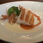 けやき坂 - スジアラのムニエルに２種のソース　シカクマメの代わりにブロッコリー