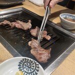 精肉卸問屋直営焼肉店 牛次郎 - 