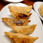とんとん餃子 華苑飯店 - 