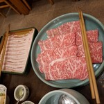 しゃぶ禅 - 山形県産A5リブロースと、豚バラのしゃぶしゃぶ肉です。
