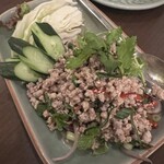 Soi Gapao - 豚ひき肉のspicyサラダ