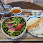 コシニール ベーカリーカフェ - 
