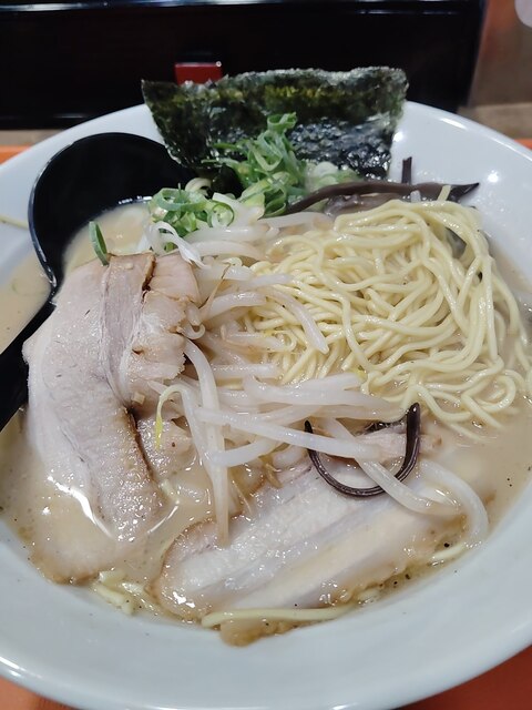 かっちゃん （豚骨ラーメン かっちゃん） - 神戸/ラーメン | 食べログ