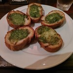 バー・タイム - ガーリックトースト