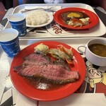 クイーン・オブ・ハートのバンケットホール - 