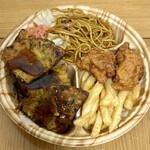 ほっかほっか亭 - 料理写真:大阪粉もんトリオ（お好み焼き、焼きそば、唐揚、ポテトフライ）
