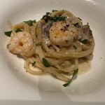 マシガネータ - 小海老とマッシュルーム、パンチェッタの軽いクリームソースナポリ風（リングイネ）