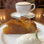 トリコロール 本店 - 