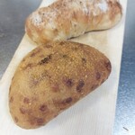 メゾン ムラタ - カルツォーネとバケット