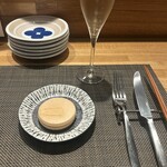 五本木 AKIMOTO - お通し　コンビーフもなか