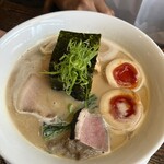 MENSHO District - 鶏白湯らぁめん