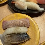 グルメ回転寿司 函太郎 - 炙り上から　とろ　えんがわ　鯖