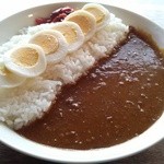 喫茶 レモンの木 - たまごカレー（ゆで卵）