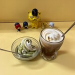 淀川カドヤ - クリームコーヒー200円+ 抹茶クリーム200円　※クリーム尽くし