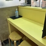 淀川カドヤ - カウンター席　※全部で4席