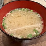 ロースカツ定食 修 - 定食の味噌汁！