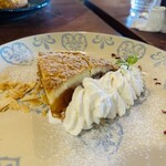 Cafe'会英楼 - アップルパイ