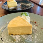 Cafe'会英楼 - キャラメルチーズケーキ