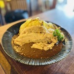 Cafe'会英楼 - トロトロ豚カレー焼きキャベツのせ