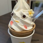 たまご舎 - ぴよかわソフトクリーム@\530円