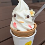 たまご舎 - ぴよかわソフトクリーム@\530円