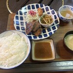 峰の上焼肉店 - 