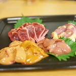 鳥長 - 飛良幸地鶏の肝刺し