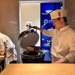 初音鮨 - 米の炊き上がりに合わせてコースがスタート！