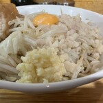 麺処 マゼル - ニンニク、アブラ