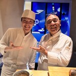 初音鮨 - サービス・ショット！