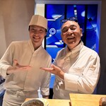 初音鮨 - サービス精神には頭が下がる