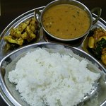 プルジャ ダイニング - ダルバートセット　￥６８０