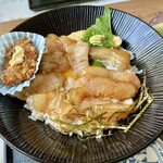 波真夕 - ヒラメ丼