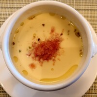 ザ・ビストロ - ⚫とうもろこしの冷製スープトマトのソルベとピスタチオを浮かべて◎◎