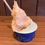 젤라테리아 지나 - 