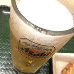Hanamaru Udon - 生ビールセット（５００円）の生ビール。２０１４年１０月