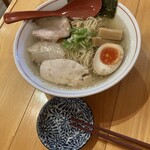 らぁ麺屋まるわ - 特製煮干し塩らーめん900円