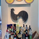 アル・ケッチァーノ  - エントランス内のオブジェ（旧店舗の風見鶏）