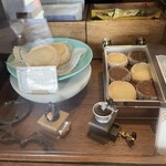晴天屋珈琲 - サブレの缶入りは今入荷待ち