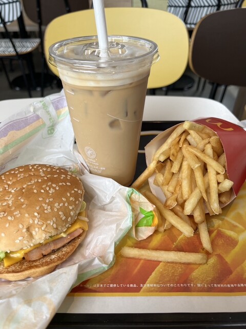 マクドナルド 藤沢石川店 （McDonald's） - 六会日大前/ハンバーガー