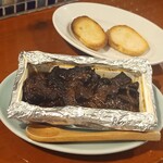 たんや 善治郎 立ち呑み処 - 牛たん赤ワイン煮