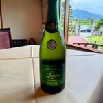 レストランゼルコバ - ルミエール スパークリング デラウェア