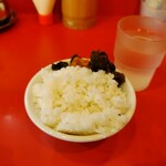 横浜家系ラーメン 裏大輝家 - 税込み100円食べ放題ライス