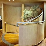 カユ デ ロワ - 螺旋階段